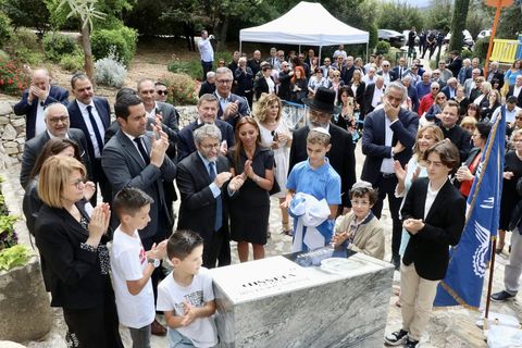Carlevan : Allauch baptise l’aire de jeux pour enfants « Jardin du souvenir Albert Veissid »