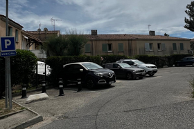 Parking Théâtre de Nature (Latéral)