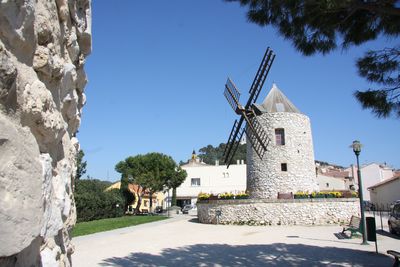 vue d'un moulin - Agrandir l'image, .JPG 4,1 Mo (fenêtre modale)