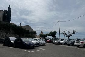 Parking Police Municipale (Village)