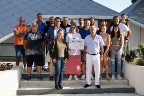 Match de solidarité organisé à Allauch : Remise du chèque à l’association « Les Coccinelles rouges »