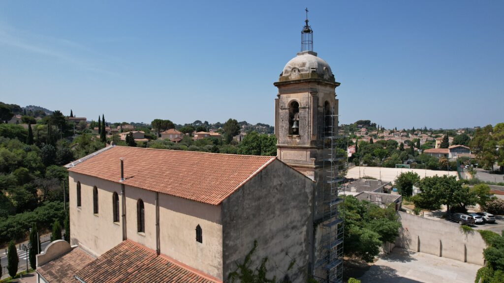 Le dôme de l’église Saint Laurent de la Bourdonnière en cours de restauration