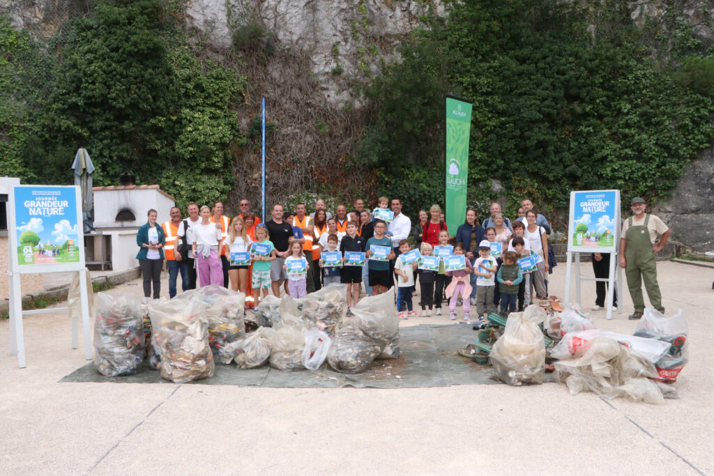 Journée « Grandeur Nature » : plus de 6 m³ de déchets collectés et une après-midi consacrée à la découverte de la nature