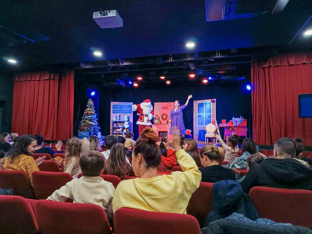 Spectacle pour enfant : Le Père Noël perd son costume