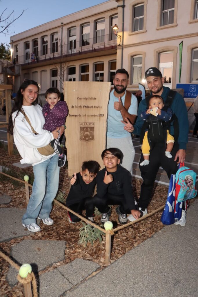 inauguration de la nouvelle cour végétalisée de l'école d’Allauch-Centre avec les élèves mardi 4 novembre 2025