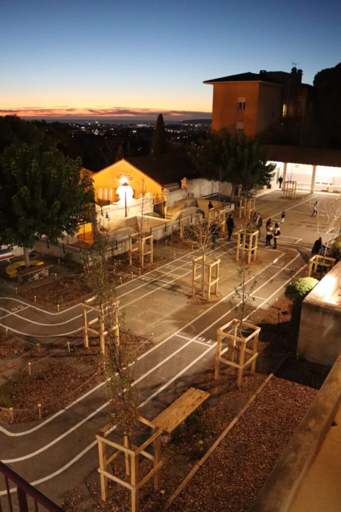 inauguration de la nouvelle cour végétalisée de l'école d’Allauch-Centre avec les élèves mardi 4 novembre 2025