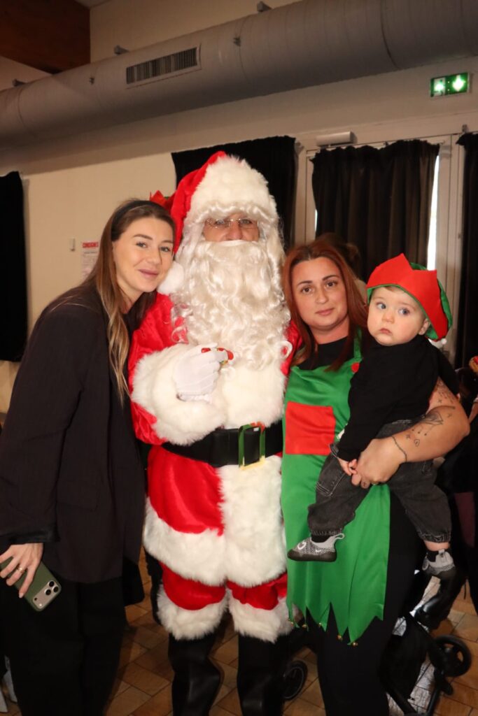 Le Père-Noël a posé son traineau magique dans nos crèches d’Allauch