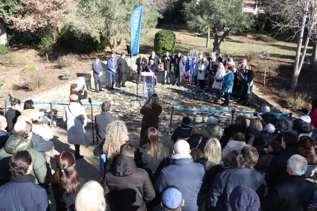 Allauch a procédé à la plantation de l’arbre du souvenir « Ilan Halimi » pour le 20ème anniversaire de sa disparition