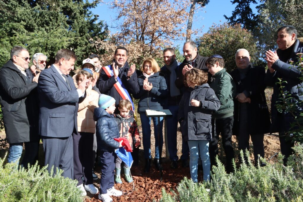Allauch a procédé à la plantation de l’arbre du souvenir « Ilan Halimi » pour le 20ème anniversaire de sa disparition