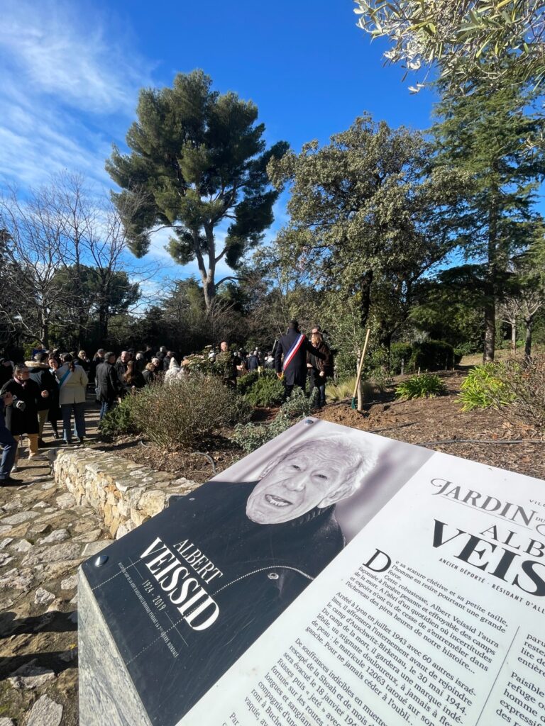 Allauch a procédé à la plantation de l’arbre du souvenir « Ilan Halimi » pour le 20ème anniversaire de sa disparition