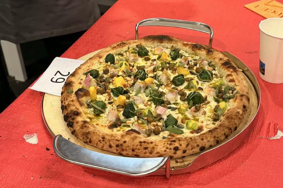 L’Allaudien Guillaume Martinez (Pizza Léa) obtient le 1er prix du « Pizza Tour 2026 » et se qualifie pour les championnats de France, à Paris !