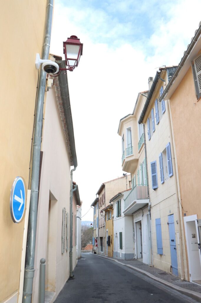 Dans le cadre du renforcement progressif des moyens en faveur de la sécurité, 20 caméras supplémentaires ont été installées au 31 janvier 2026, portant le nombre global à 216 sur l’ensemble du territoire communal.