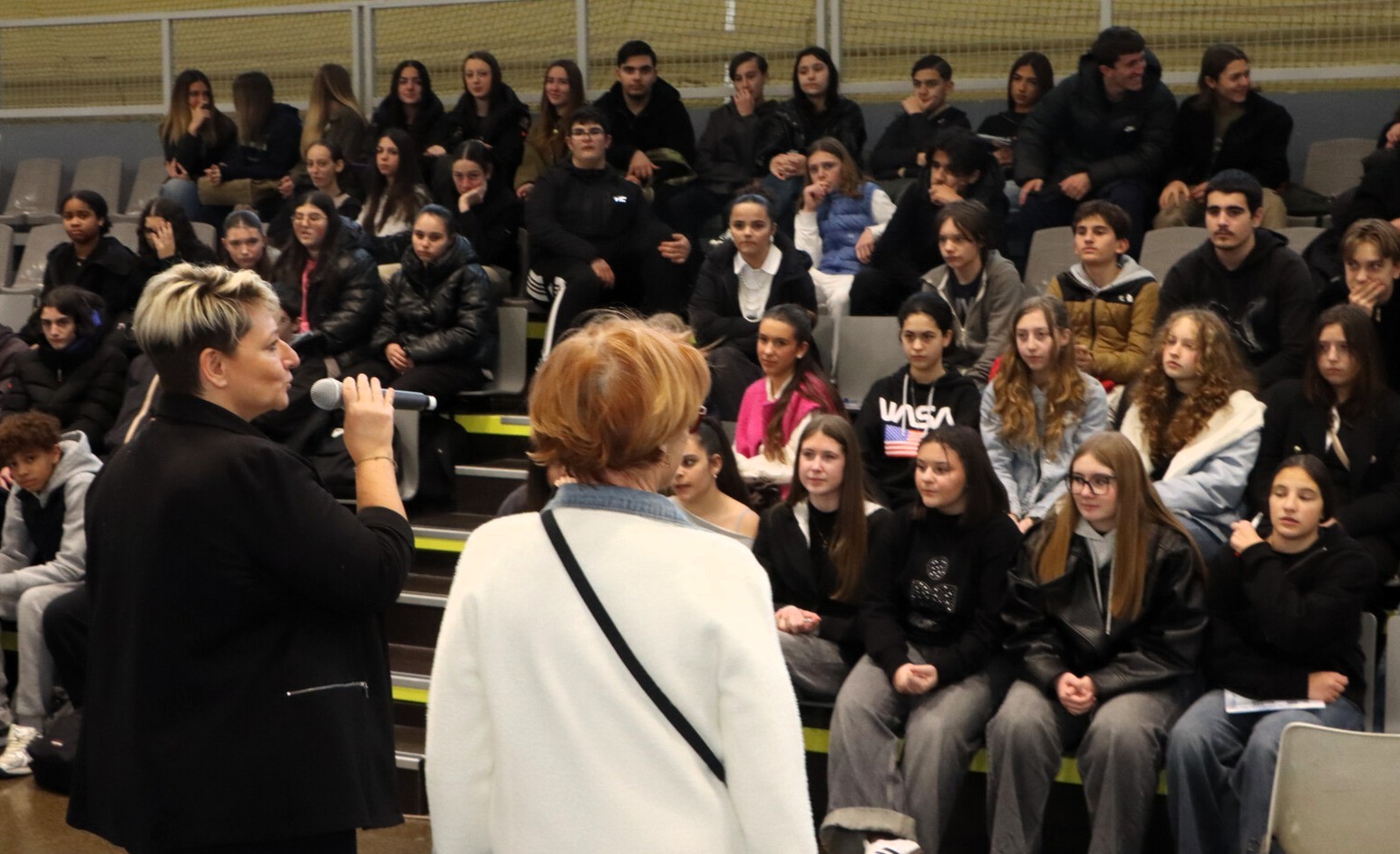 290 élèves de 4ème et de 3ème du collège Yves-Montand et 110 élèves de seconde du lycée Monte-Cristo d’Allauch ont participé, jeudi 5 février au gymnase Tommasi, à la 4ème édition du Forum des métiers et de l’orientation organisé par la Ville d’Allauch.