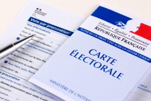 Les dimanches 15 et 22 mars prochains se dérouleront les élections municipales 2026. Vous serez absent ou empêché le jour du vote ? Il est possible de voter par procuration afin de participer au scrutin.