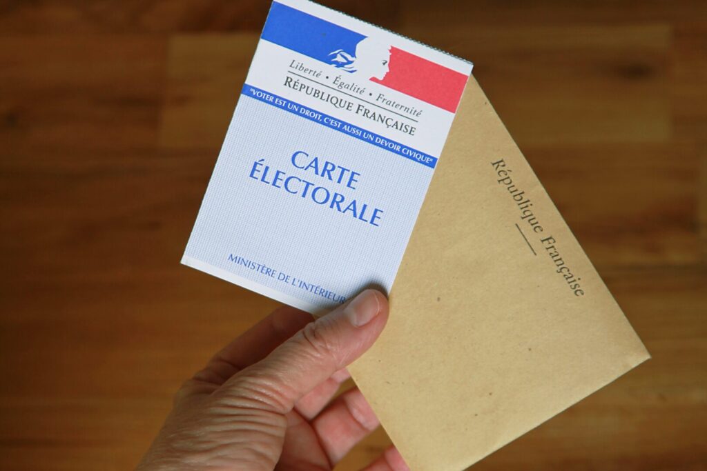 Tous les nouveaux inscrits à Allauch, ainsi que les Allaudiens ayant fait la démarche auprès de la mairie pour leur changement de domicile, recevront par courrier dès la semaine prochaine, leur carte électorale avant le 1er tour de l'élection.