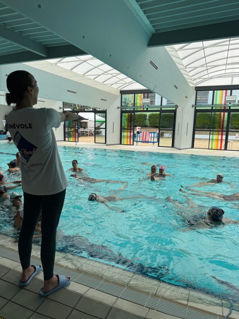 La Ville d’Allauch a accueilli, en avril dernier, une belle initiative sportive et solidaire avec Aqua’Handi, un événement de natation artistique inclusive réunissant nageurs valides et en situation de handicap autour d’un projet commun.