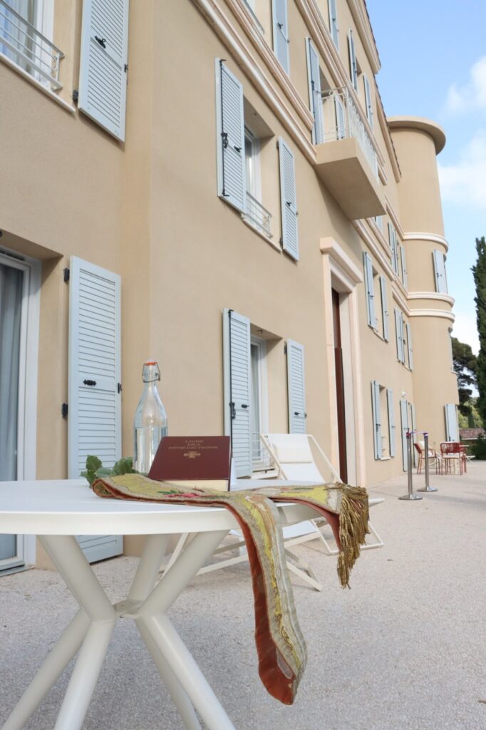 Ce mercredi soir, la Ville d’Allauch a inauguré la résidence Carlevan en présence de Monsieur le Maire Lionel de Cala, aux côtés de ses élus et de Serge Perottino, marquant ainsi l’aboutissement d’un projet engagé depuis plusieurs années autour de la préservation et de la valorisation de ce site emblématique.