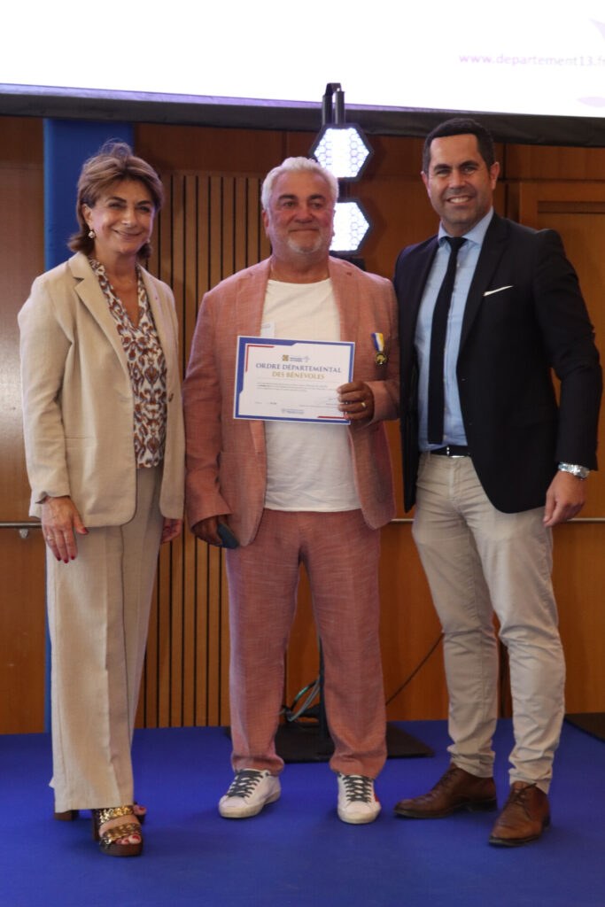 Michel de Santis, président de l’association « Bella Italia », distingué par la médaille d’Or de l’Ordre départemental des bénévoles.