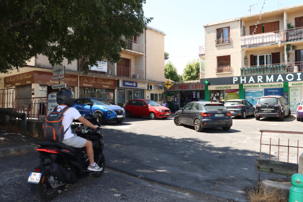 Revitalisation du noyau villageois de La Pounche : remise en service de la zone bleue  pour le « Parking Papoune » à partir du 1er septembre 2026